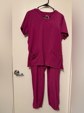 Magenta Medical Scrub Set - Pocketed Top & Pants